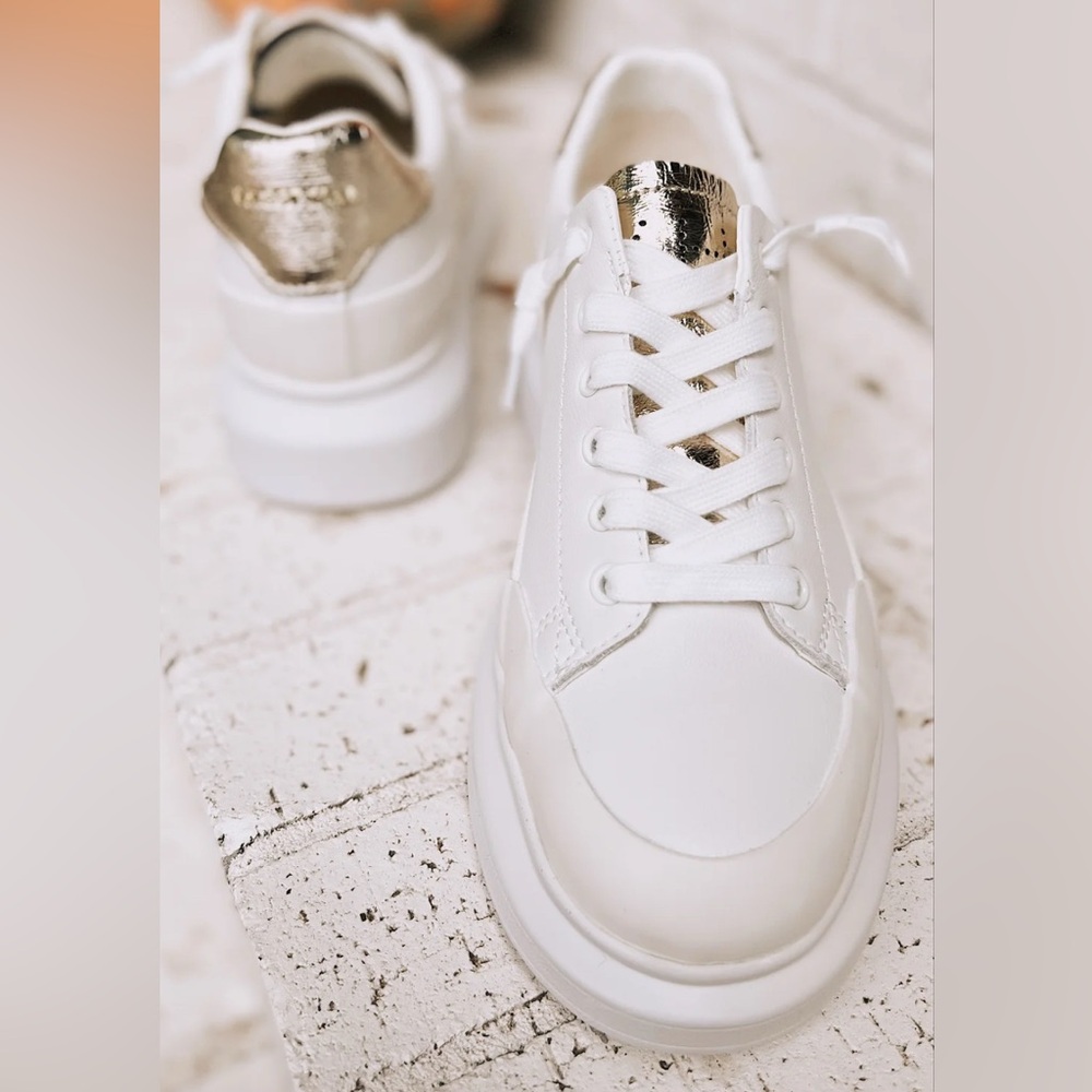 Vintage Havana White and Gold Sneakers